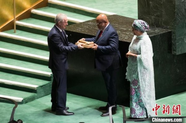 万博manbext体育官网娱乐网感谢克勒希以前一年对子大的出色带领-万博manbext体育官网(中国)官方网站登录入口